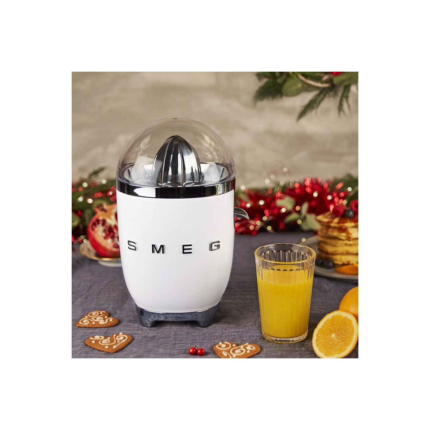 Vendita online APPLIANCE SMEG CITRUSPERS JAREN 50 WHITE CJF11WHEU costo  112,35 €  spedizione in 24h-48h pagmamento PayPal Contrassegno