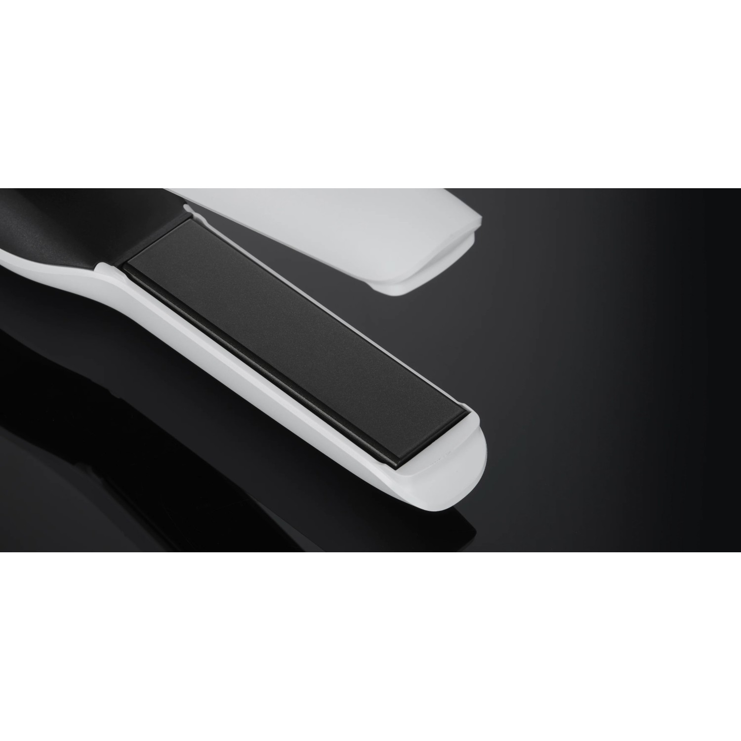 Vendita online PERSONAL TECHNOLOGY GHD UNPLUGGED CORDLESS STYLER HAIR STRAIGHTENER WHITE costo  170,13 €  spedizione in 24h-48h pagmamento PayPal Contrassegno